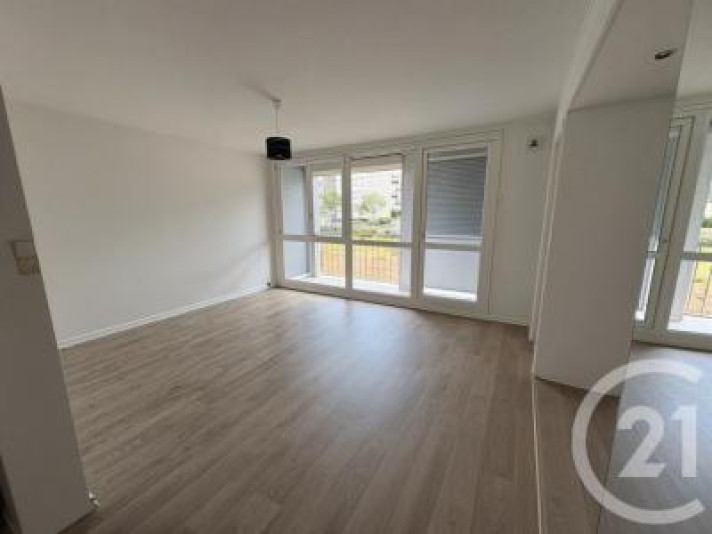 Voir la photo 1/14 du type apartment à Vénissieux