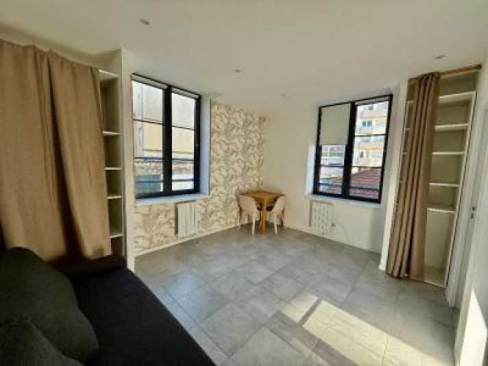 Voir la photo 1/6 du type apartment à Saint-Étienne