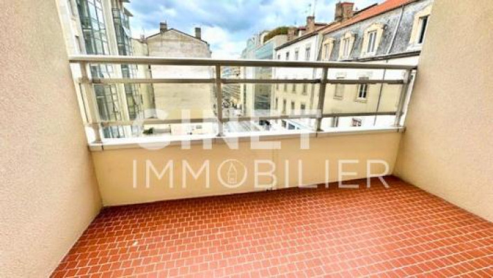 Voir la photo 1/9 du type apartment à Lyon