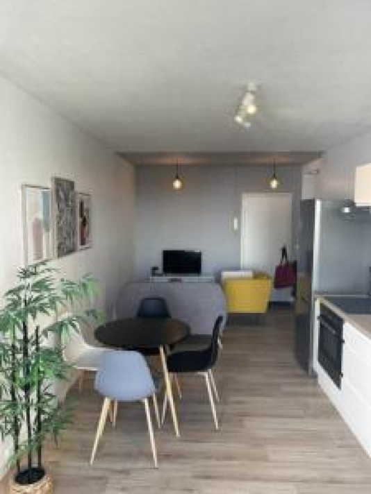 Voir la photo 1/12 du type apartment à Rennes