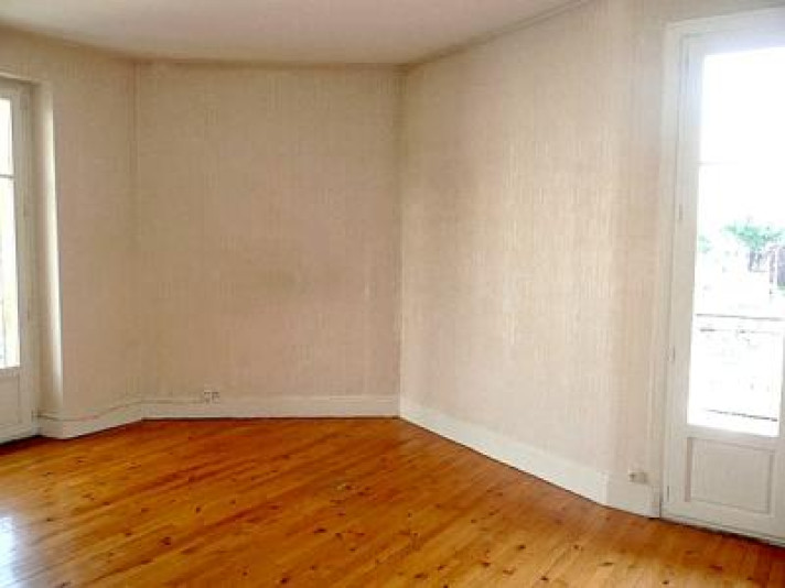 Voir la photo 1/14 du type apartment à Clermont-Ferrand