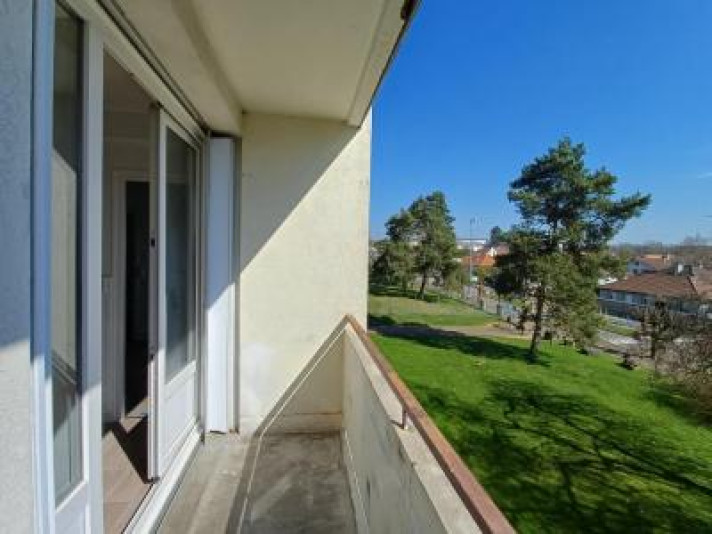 Voir la photo 1/9 du type apartment à Luxeuil-les-Bains