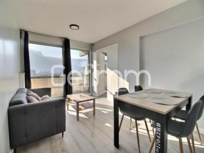 Voir la photo 1/7 du type apartment à Grenoble