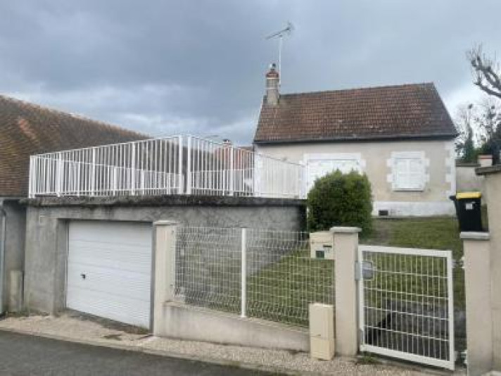 Voir la photo 1/21 du type house à Bué