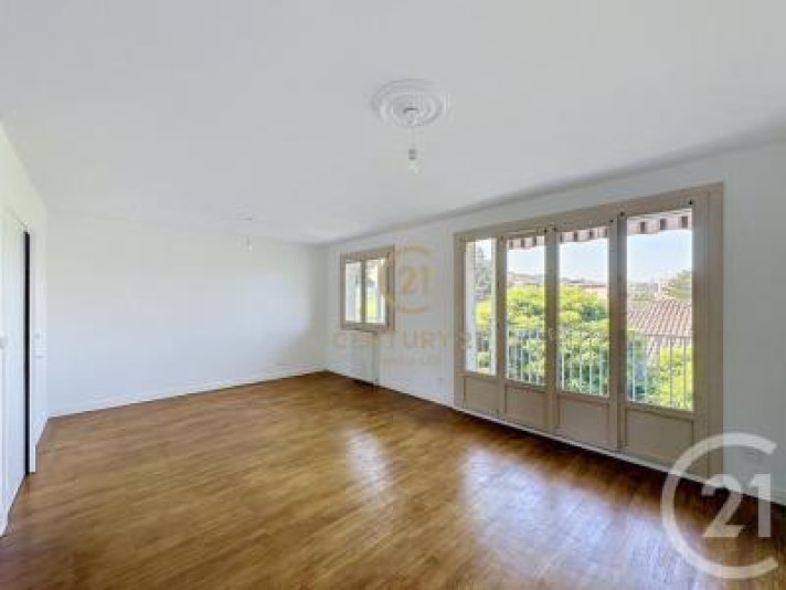 Voir la photo 1/7 du type apartment à Vienne