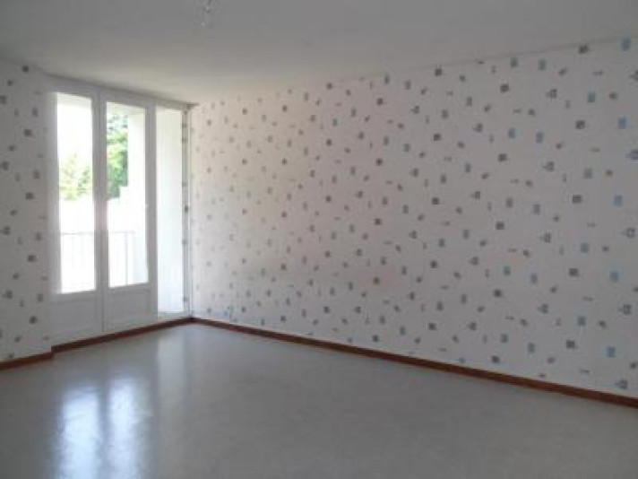 Voir la photo 1/16 du type apartment à Harréville-les-Chanteurs