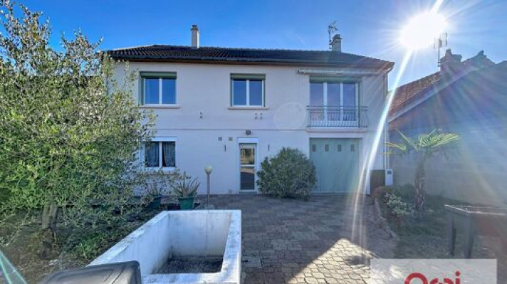 Voir la photo 1/19 du type house à Domérat