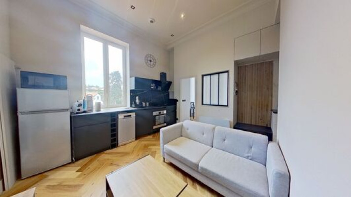 Voir la photo 1/13 du type apartment à La Tour-de-Salvagny