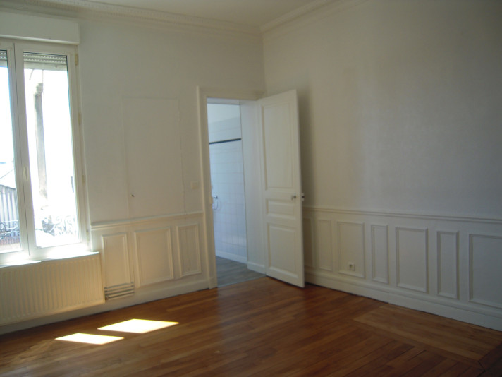 Voir la photo 1/6 du type apartment à Reims