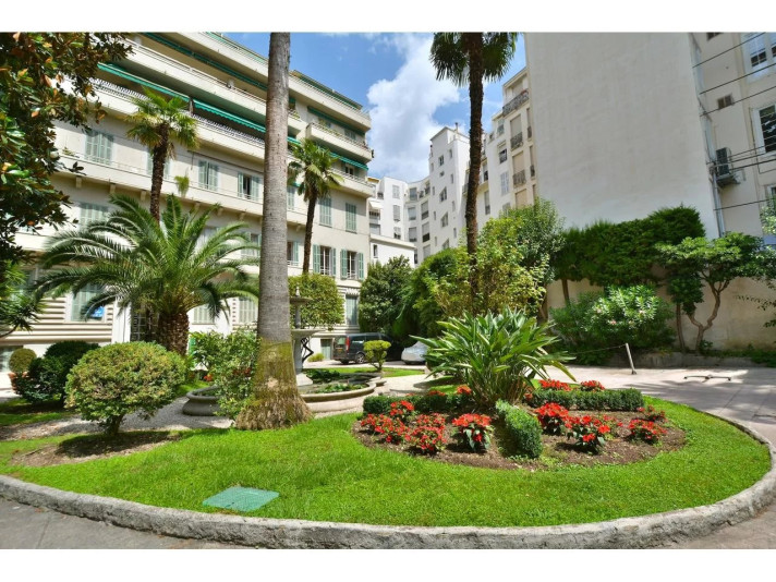 Voir la photo 1/10 du type apartment à Nice