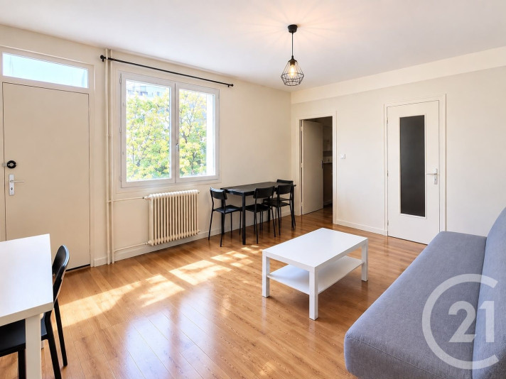 Voir la photo 1/2 du type apartment à Clermont-Ferrand