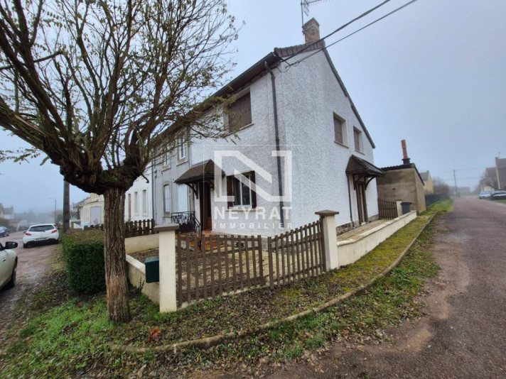 Voir la photo 1/8 du type house à Épinac
