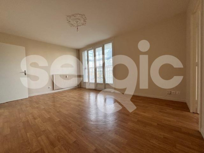 Voir la photo 1/8 du type apartment à Compiègne