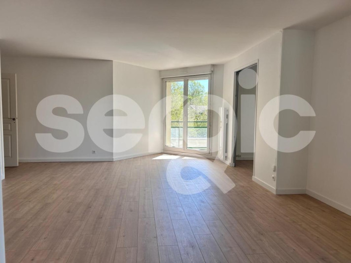 Voir la photo 1/16 du type apartment à Compiègne