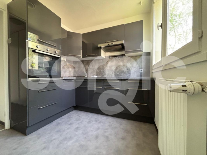 Voir la photo 1/8 du type apartment à Compiègne