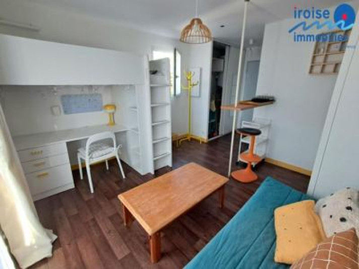 Voir la photo 1/7 du type apartment à Brest