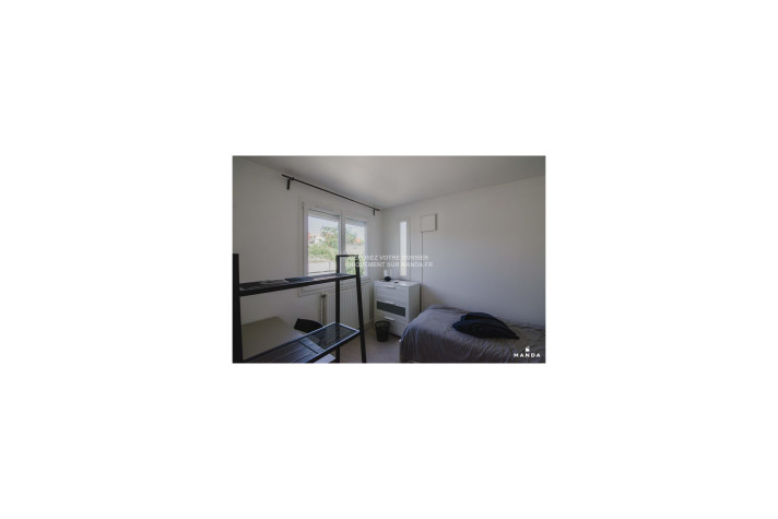 Voir la photo 1/8 du type room à Cergy