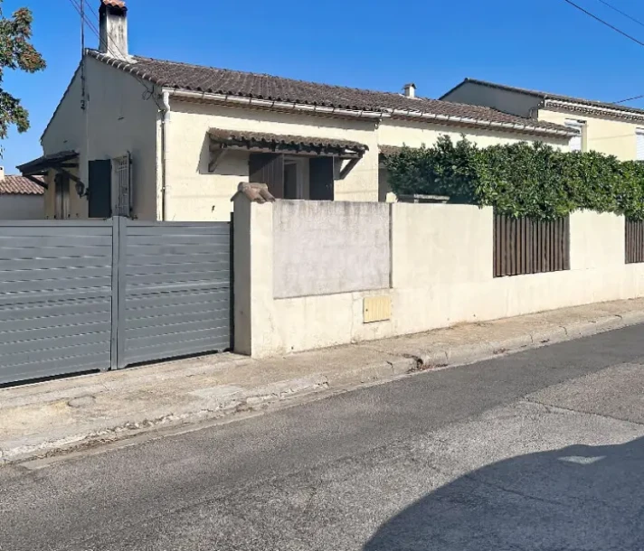 Voir la photo 1/4 du type house à Nîmes