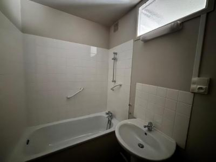 Voir la photo 1/7 du type apartment à Saint-Valérien
