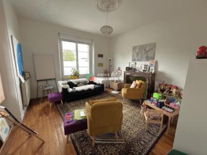Voir la photo 1/27 du type house à Châteaubourg