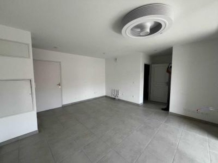 Voir la photo 1/7 du type apartment à Coudoux