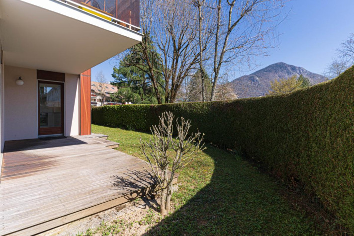 Voir la photo 1/9 du type apartment à Annecy