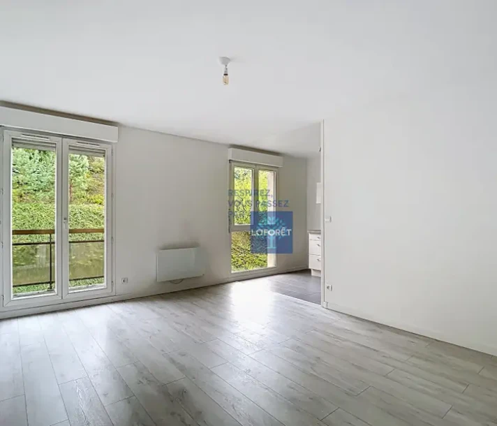 Voir la photo 1/6 du type apartment à Creil