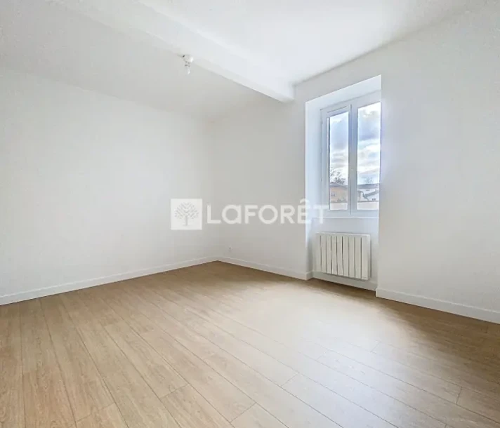 Voir la photo 1/3 du type studio à Neuville-sur-Saône