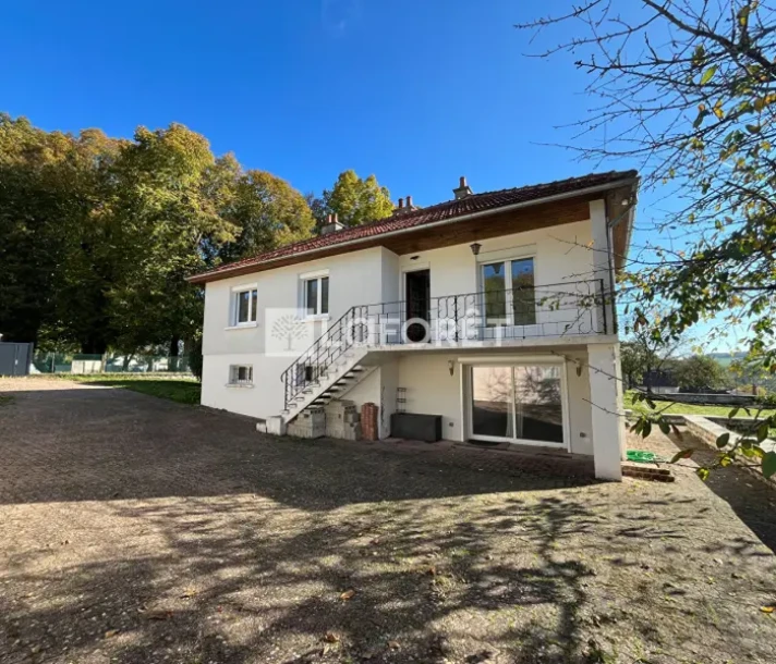 Voir la photo 1/12 du type house à Laferté-sur-Aube