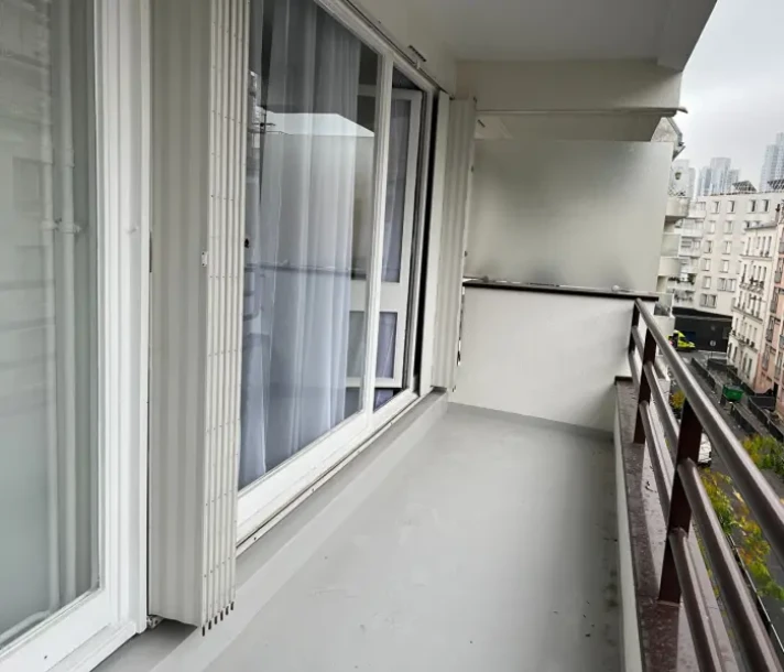 Voir la photo 1/8 du type studio à Paris