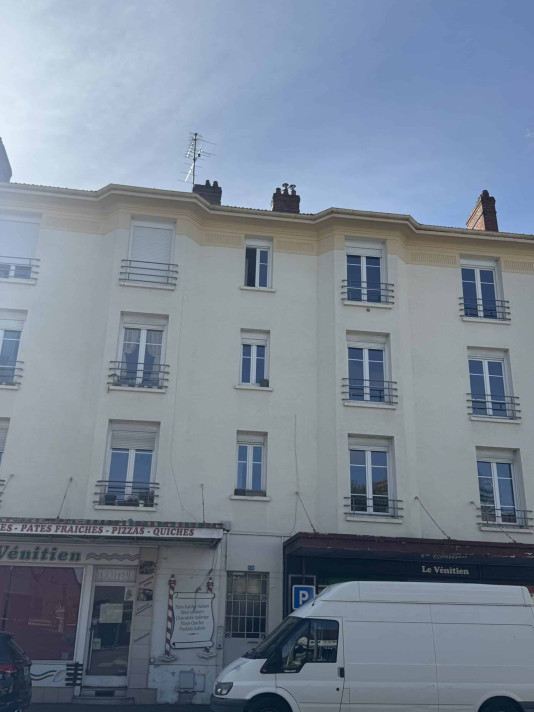 Voir la photo 1/12 du type apartment à Sainte-Savine
