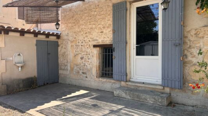 Voir la photo 1/12 du type house à Châteaurenard
