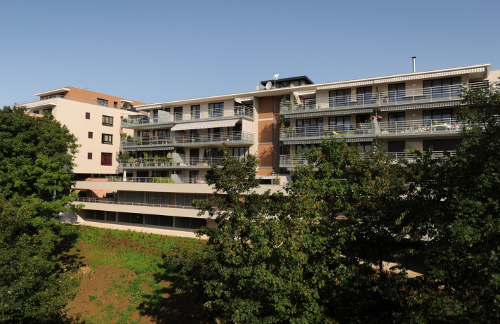 Voir la photo 1/8 du type apartment à Besançon