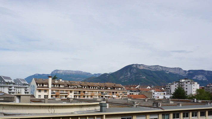 Voir la photo 1/2 du type studio à Annecy