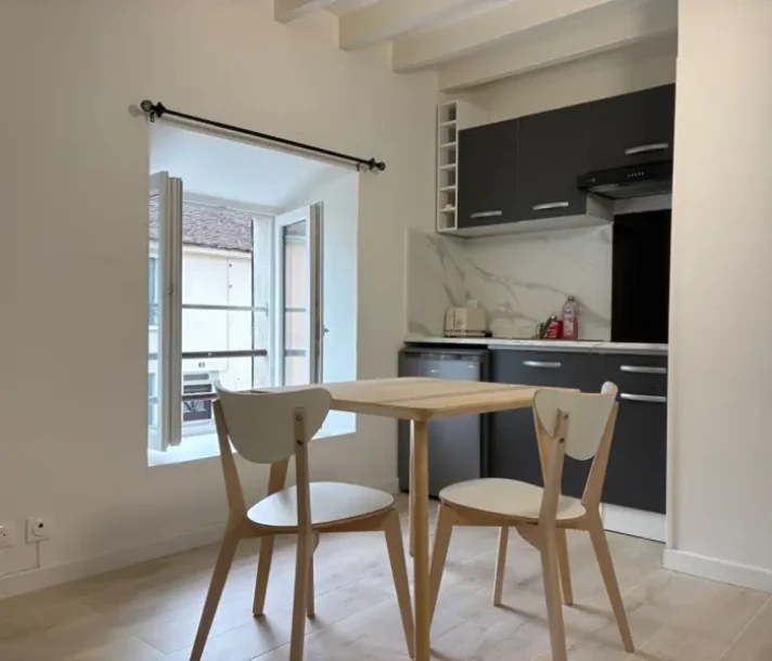 Studio à Grisy-Suisnes