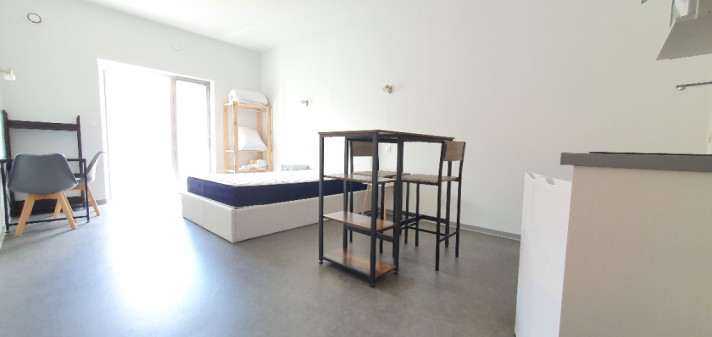 Voir la photo 1/6 du type studio à Rignac