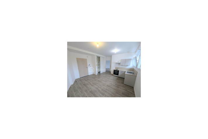 Voir la photo 1/6 du type apartment à Fougères