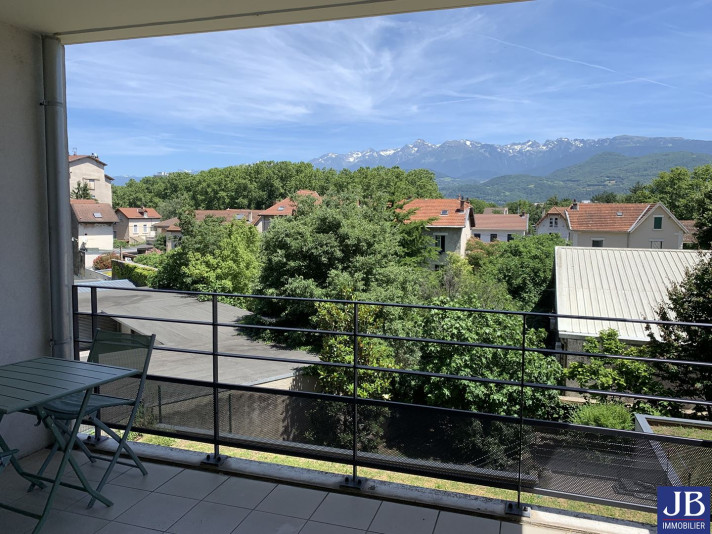 Voir la photo 1/6 du type apartment à Grenoble