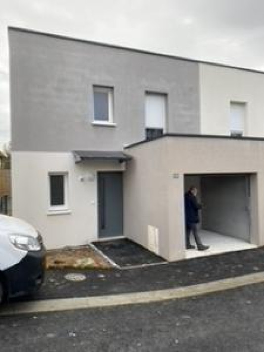 Voir la photo 1/24 du type house à Ifs