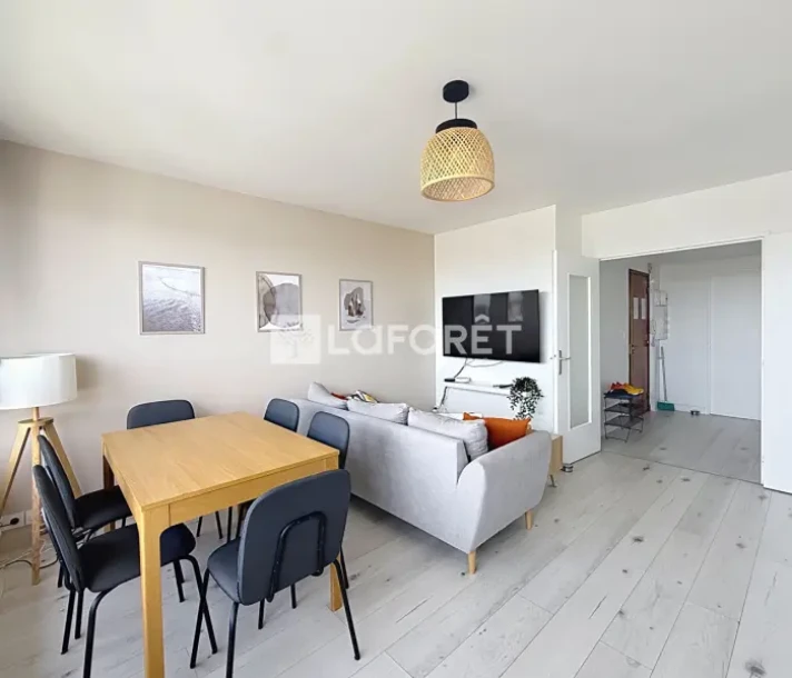 Voir la photo 1/6 du type room à Orléans