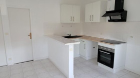Appartement à Saint-Laurent-d'Andenay