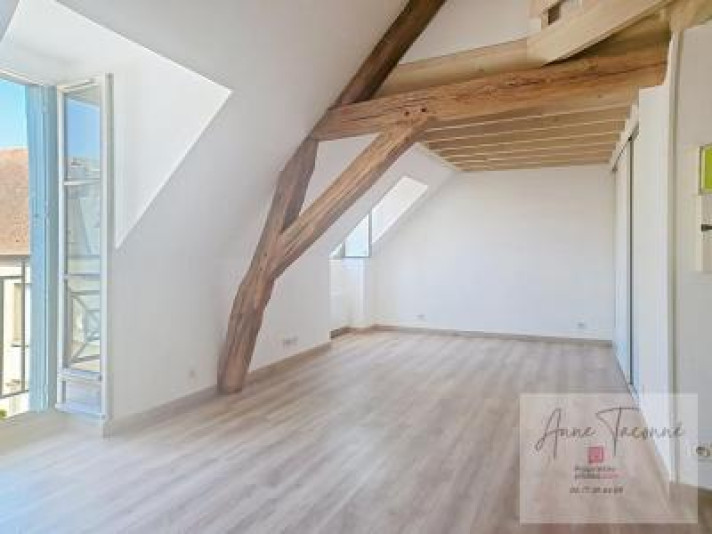 Voir la photo 1/7 du type apartment à Étampes