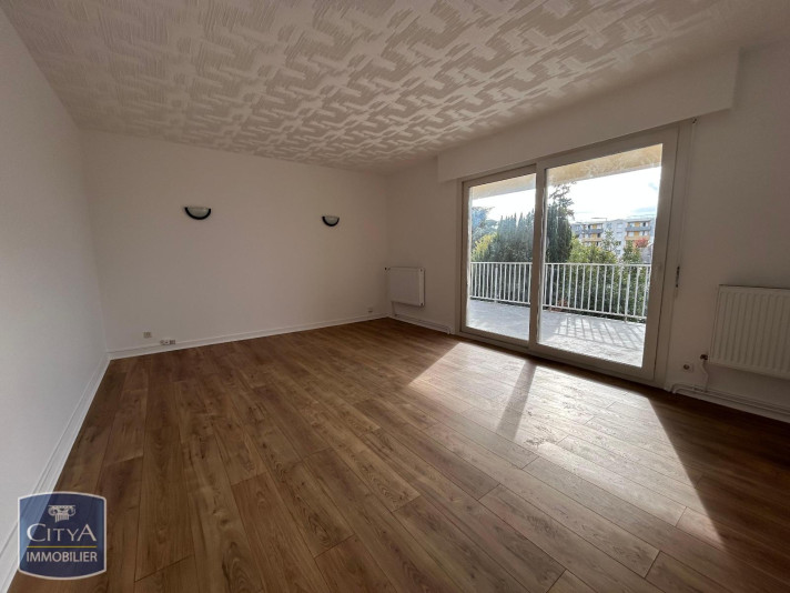Voir la photo 1/10 du type apartment à Sainte-Geneviève-des-Bois