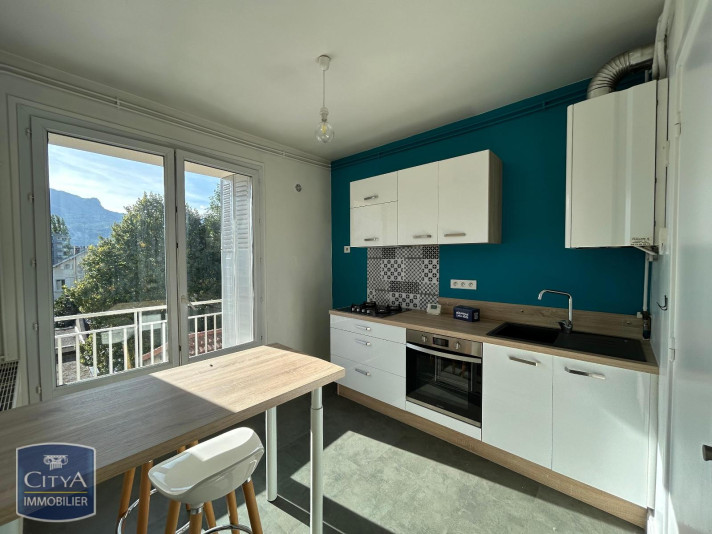 Voir la photo 1/6 du type apartment à Grenoble