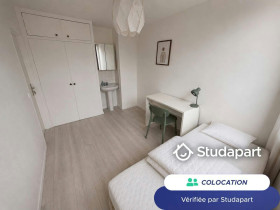 Chambre à Évry-Courcouronnes