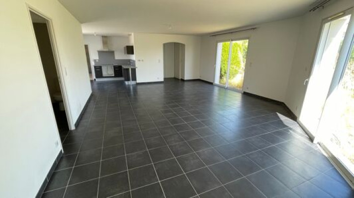 Voir la photo 1/7 du type house à L'Houmeau