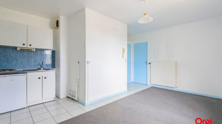 Voir la photo 1/8 du type apartment à Reims