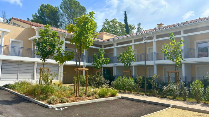 Voir la photo 1/8 du type studio à Draguignan
