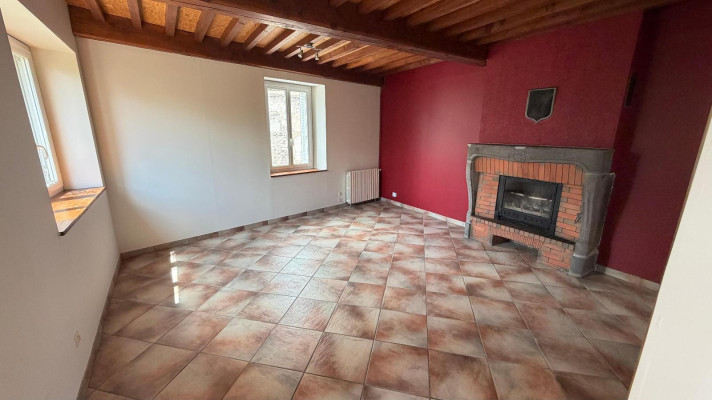 Voir la photo 1/10 du type house à Tallende