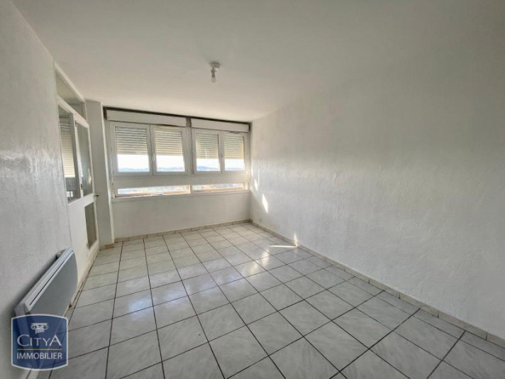 Voir la photo 1/8 du type apartment à Toulon